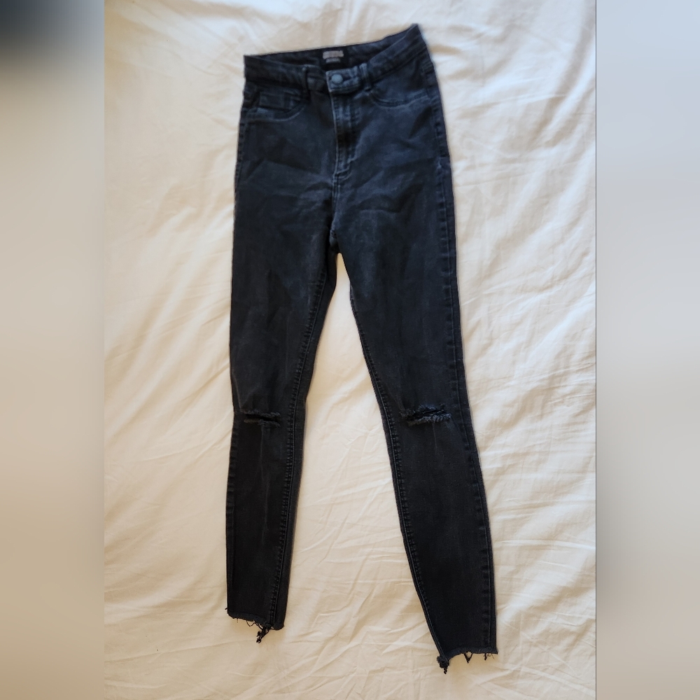 Women's Black Distressed Jeans